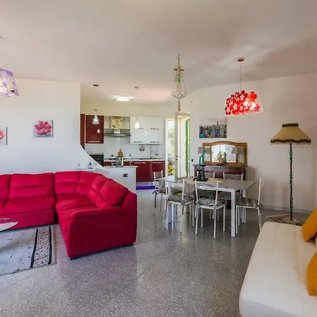 Maro Villa *